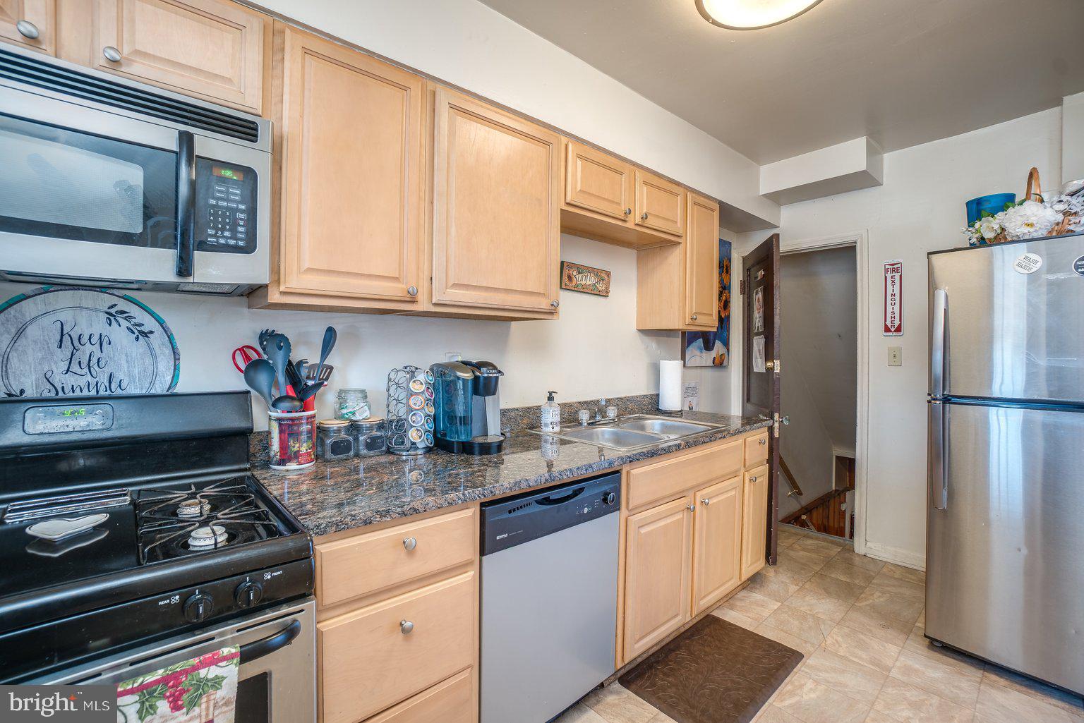 1005 Upnor Road Baltimore, MD 21212 - Photo 11 of 28 Kittchen
