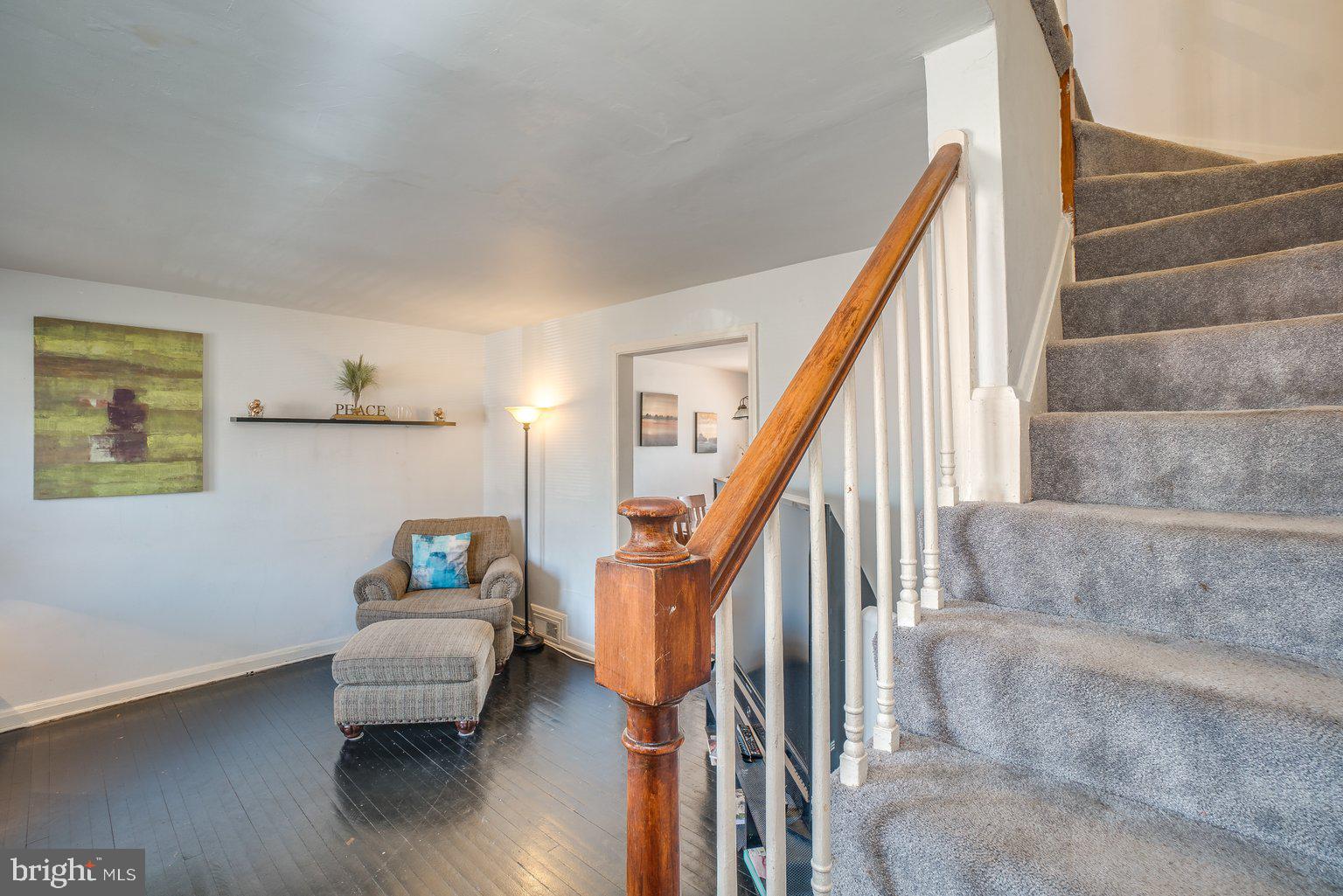 1005 Upnor Road Baltimore, MD 21212 - Photo 13 of 28 Living room