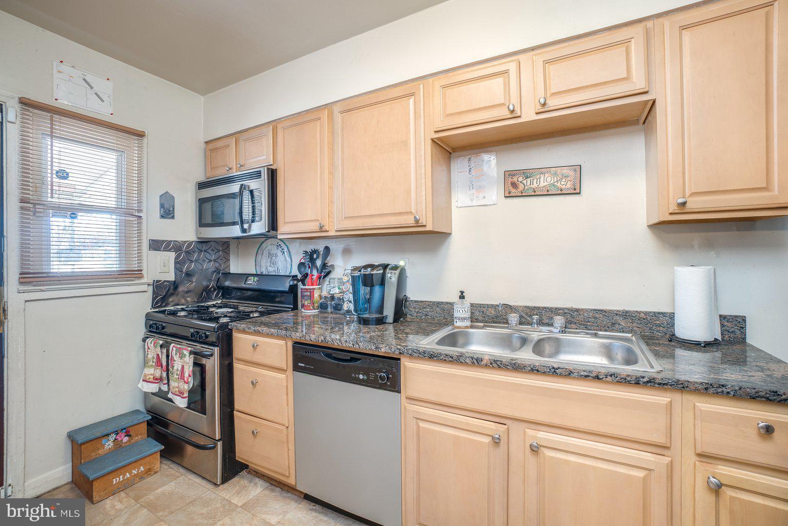1005 Upnor Road Baltimore, MD 21212 - Photo 10 of 28 Kitchen