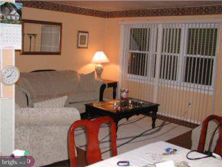 10856 Rayland Road Philadelphia, PA 19154 - Photo 4 of 6 Gallery Image 4