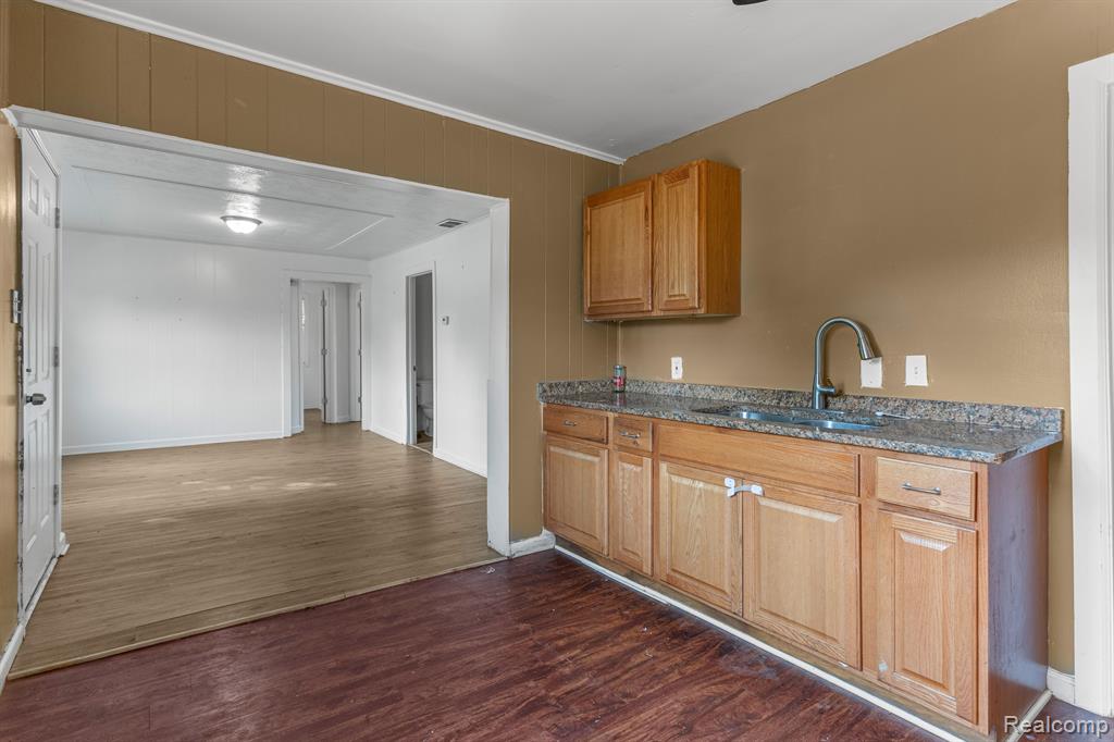 1151 Eastern Street Inkster, MI 48141 - Photo 5 of 27