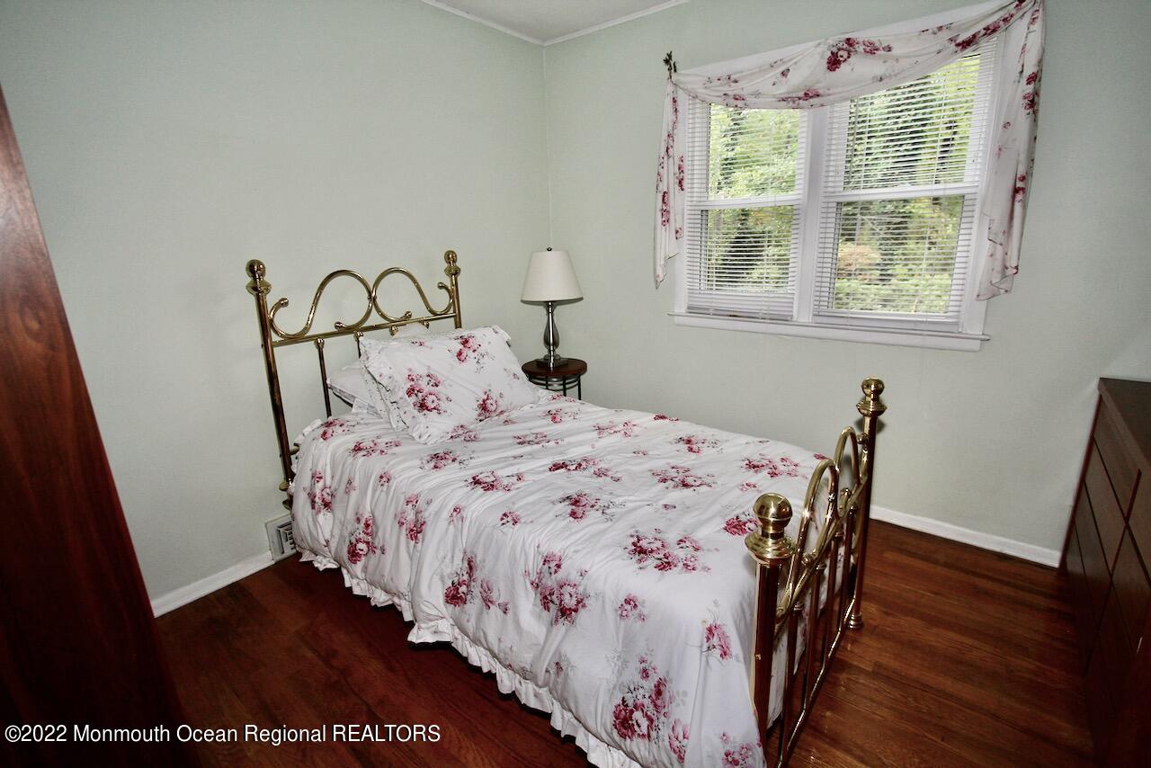 5 Summit Road Neptune Township, NJ 07753 - Photo 9 of 16 5 summit - 8