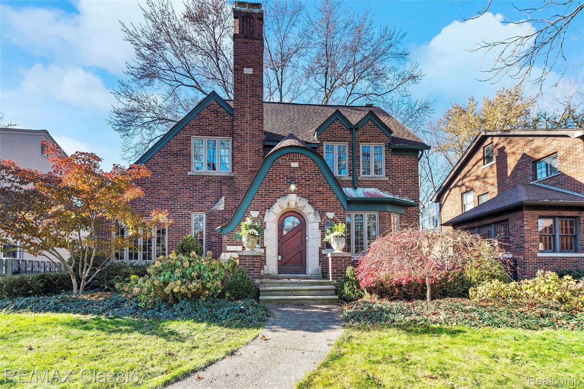 1241 Bishop Road Grosse Pointe, MI 48230 - Photo 1 of 47 Hommati.com-1241_Bishop_Rd_MI-11-24-2021-2