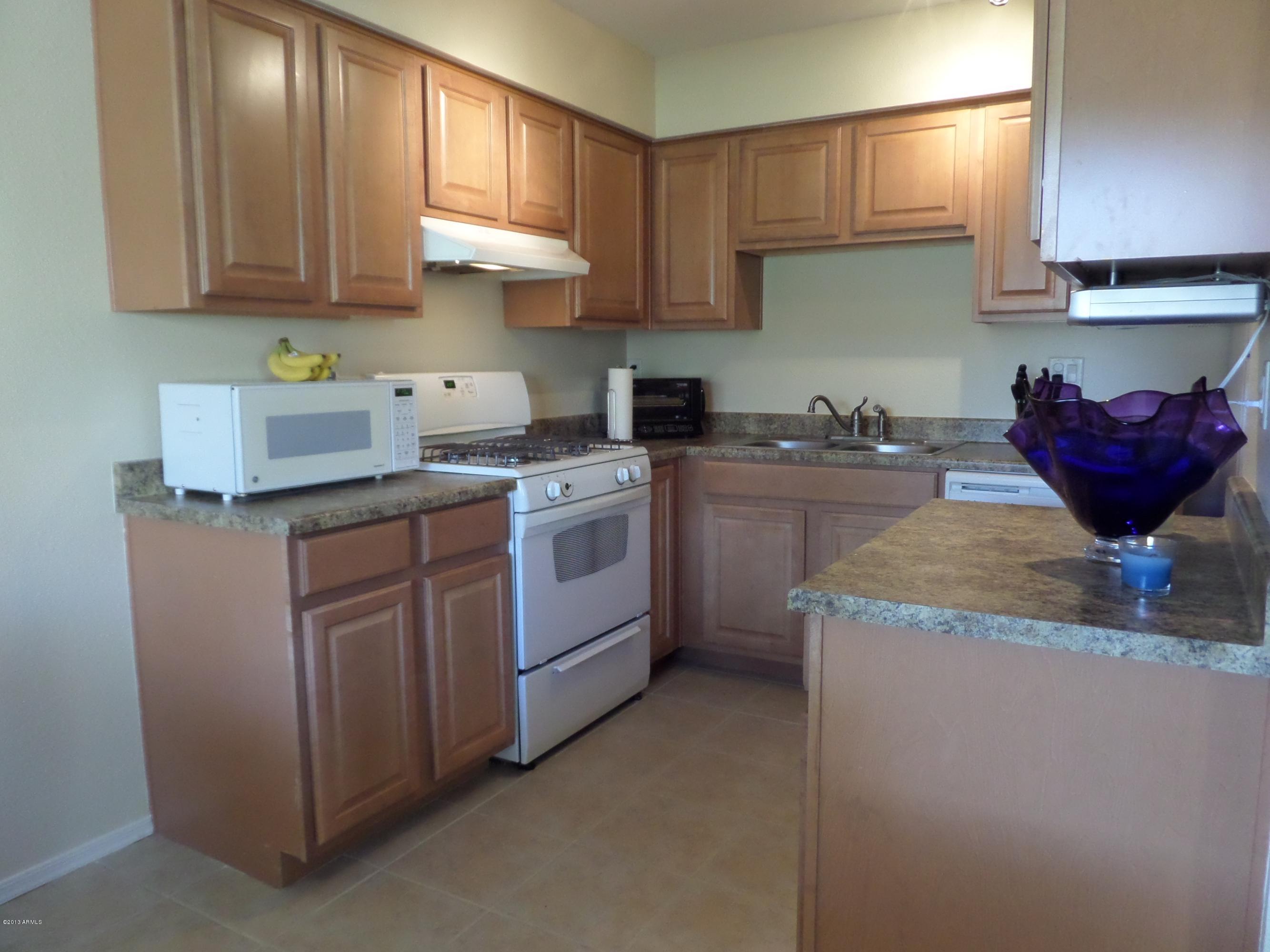 303 North Miller Road, Unit 1011 Scottsdale, AZ 85257 - Photo 9 of 24 kitchen 2