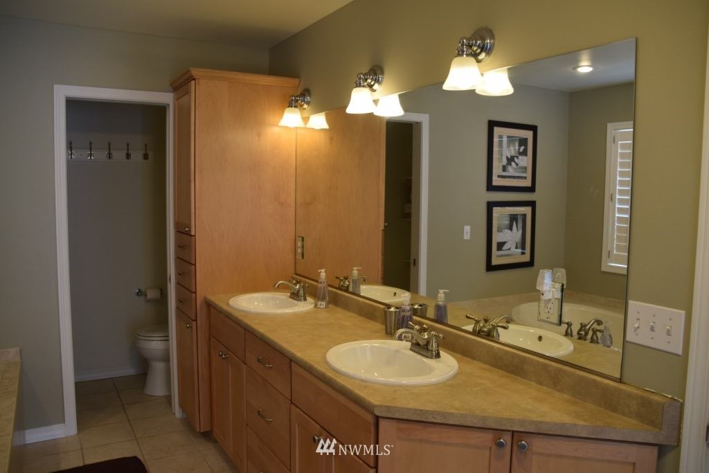 18372 Southwest View Road Mount Vernon, WA 98274 - Photo 15 of 24 Gallery Image 15