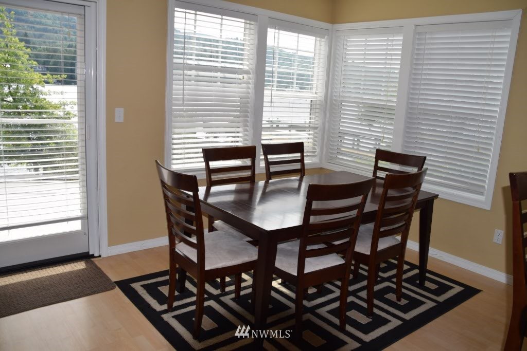 18372 Southwest View Road Mount Vernon, WA 98274 - Photo 5 of 24 Gallery Image 5