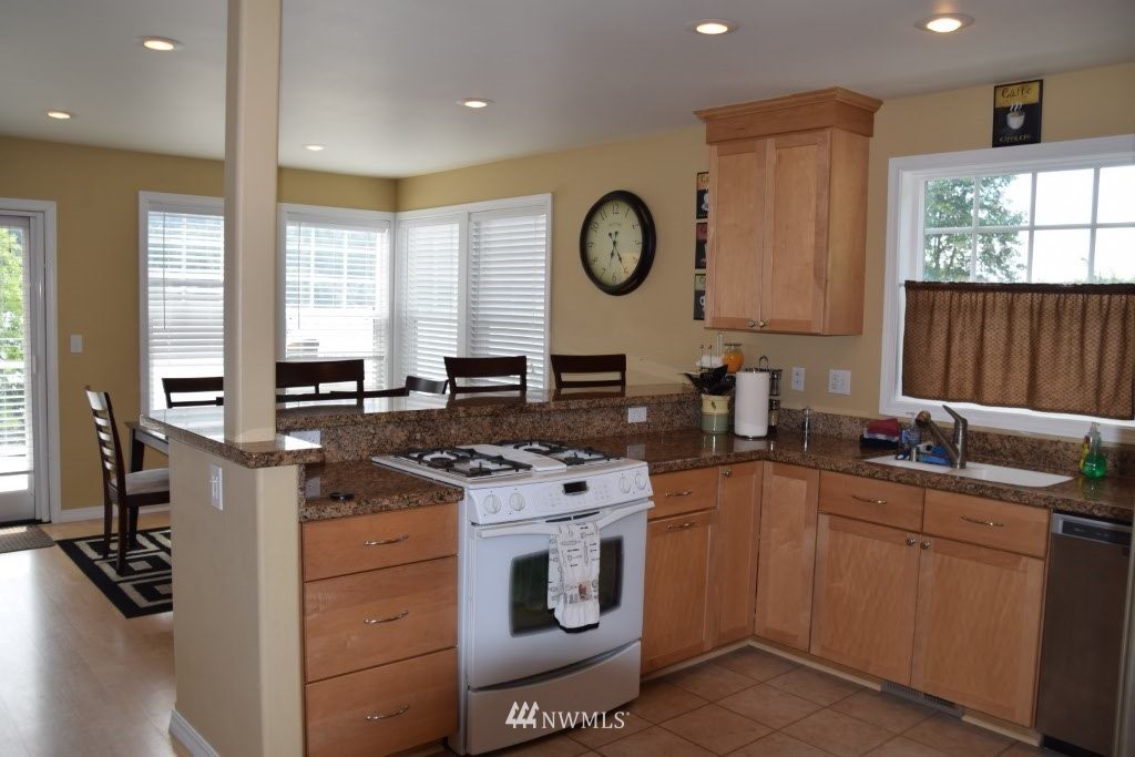 18372 Southwest View Road Mount Vernon, WA 98274 - Photo 8 of 24 Gallery Image 8