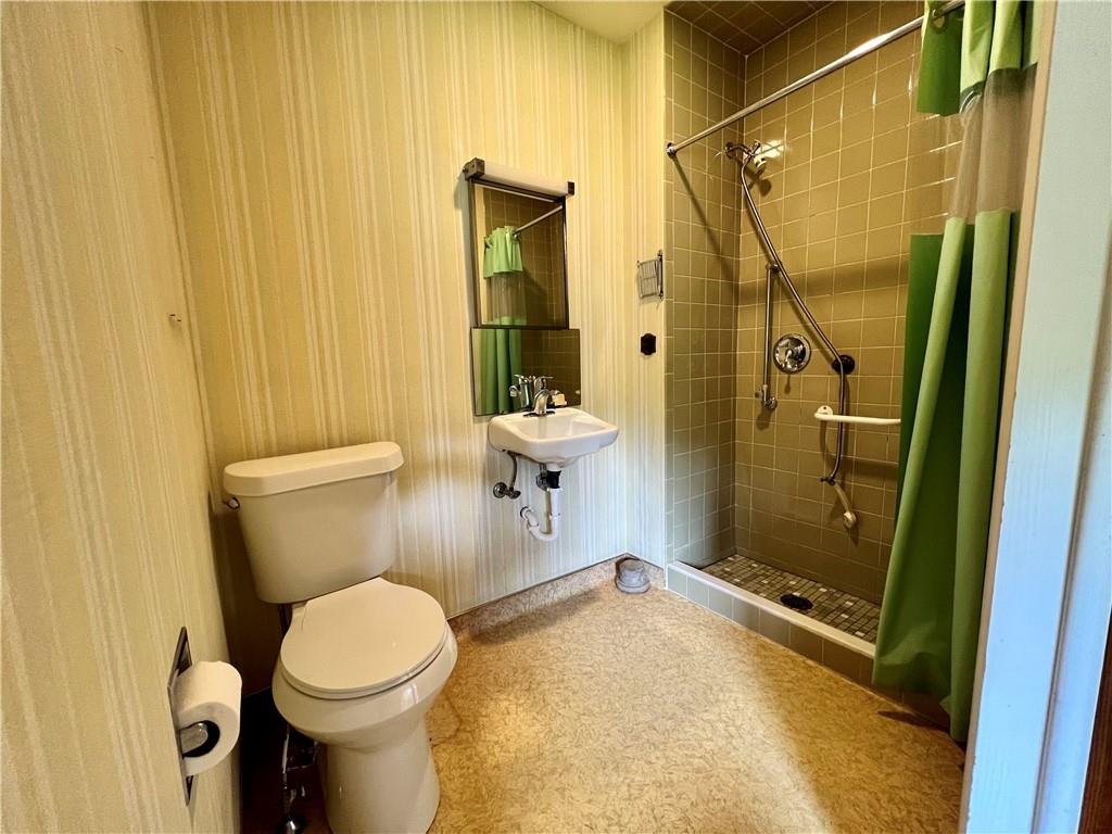 134 Stickle Road Beaver Falls, PA 15010 - Photo 13 of 25 Gallery Image 13