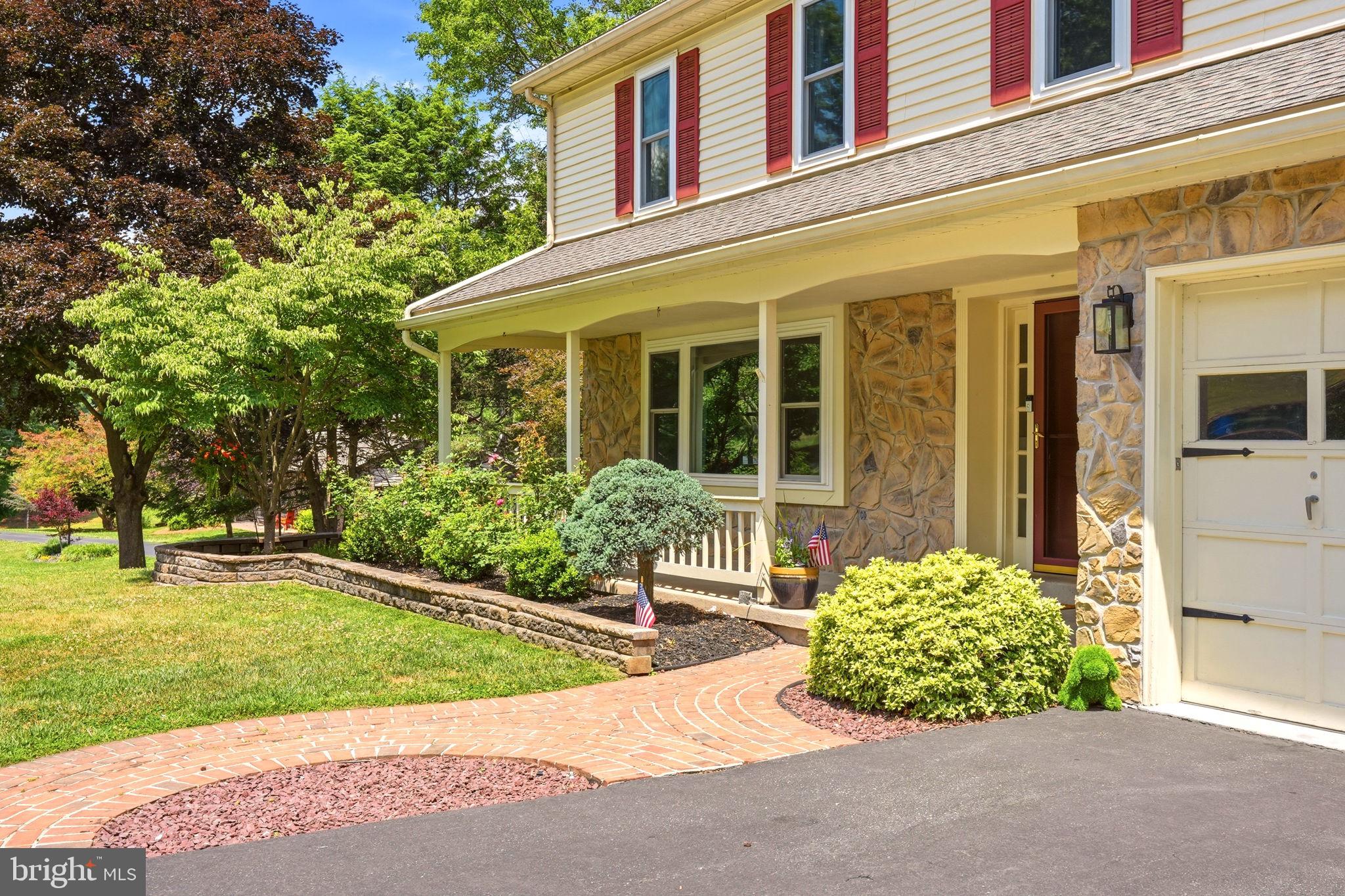 194 Meadow Glen Lane Reading, PA 19607 - Photo 6 of 96