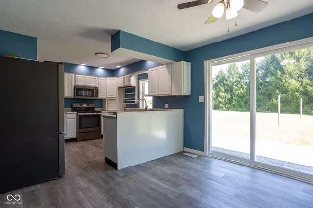 $309,000 | 2410 State Highway 7, North Vernon, IN 47265