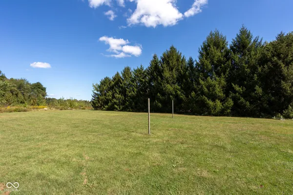 $295,000 | 2410 State Highway 7, North Vernon, IN 47265