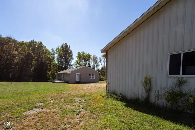$309,000 | 2410 State Highway 7, North Vernon, IN 47265