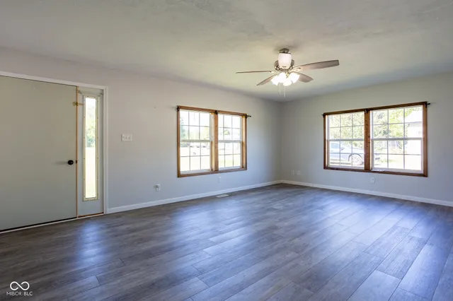 $309,000 | 2410 State Highway 7, North Vernon, IN 47265