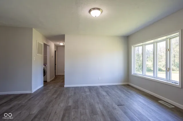 $309,000 | 2410 State Highway 7, North Vernon, IN 47265