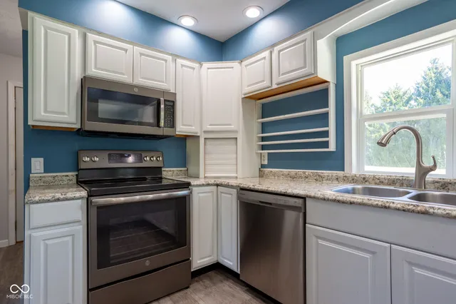 $309,000 | 2410 State Highway 7, North Vernon, IN 47265