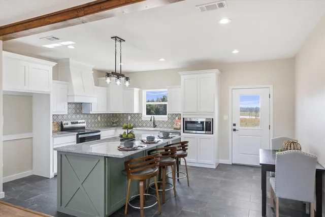 $465,000 | 254 Vz County Road 4512, Ben Wheeler, TX 75754