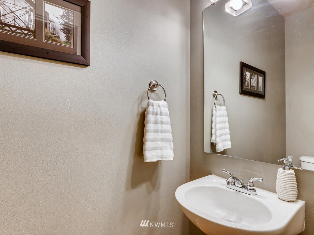 24116 39th Lane Southeast Bothell, WA 98021 - Photo 7 of 40