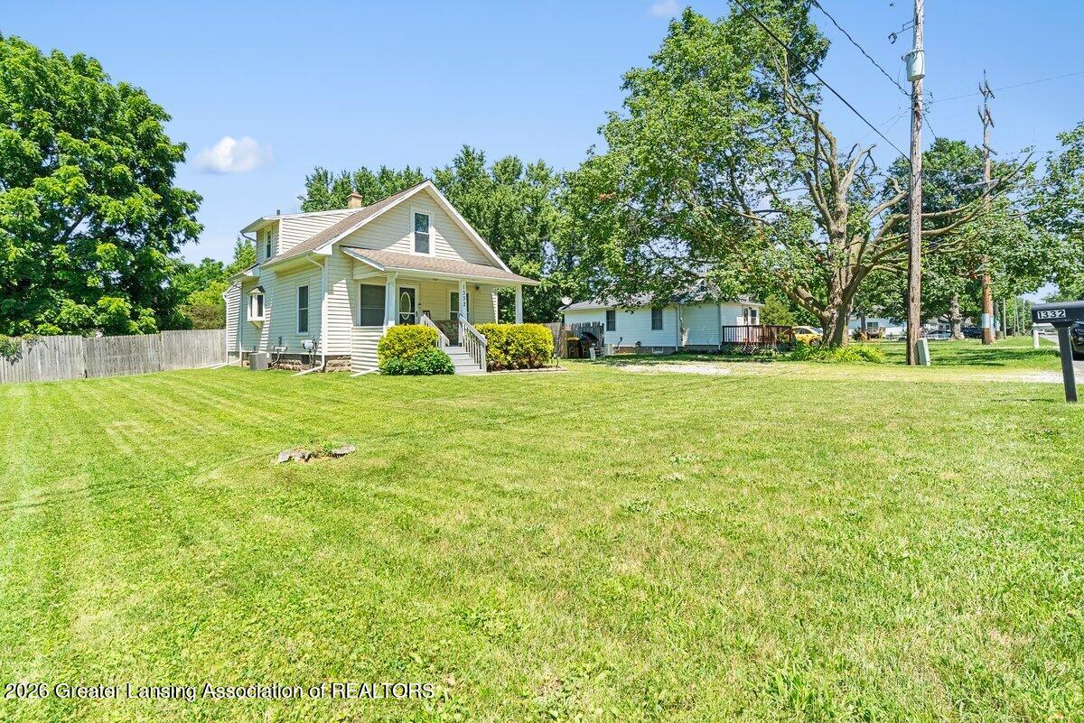 1332 West Valley Road Lansing, MI 48906 - Photo 3 of 33 Media Jett - 35 (1)