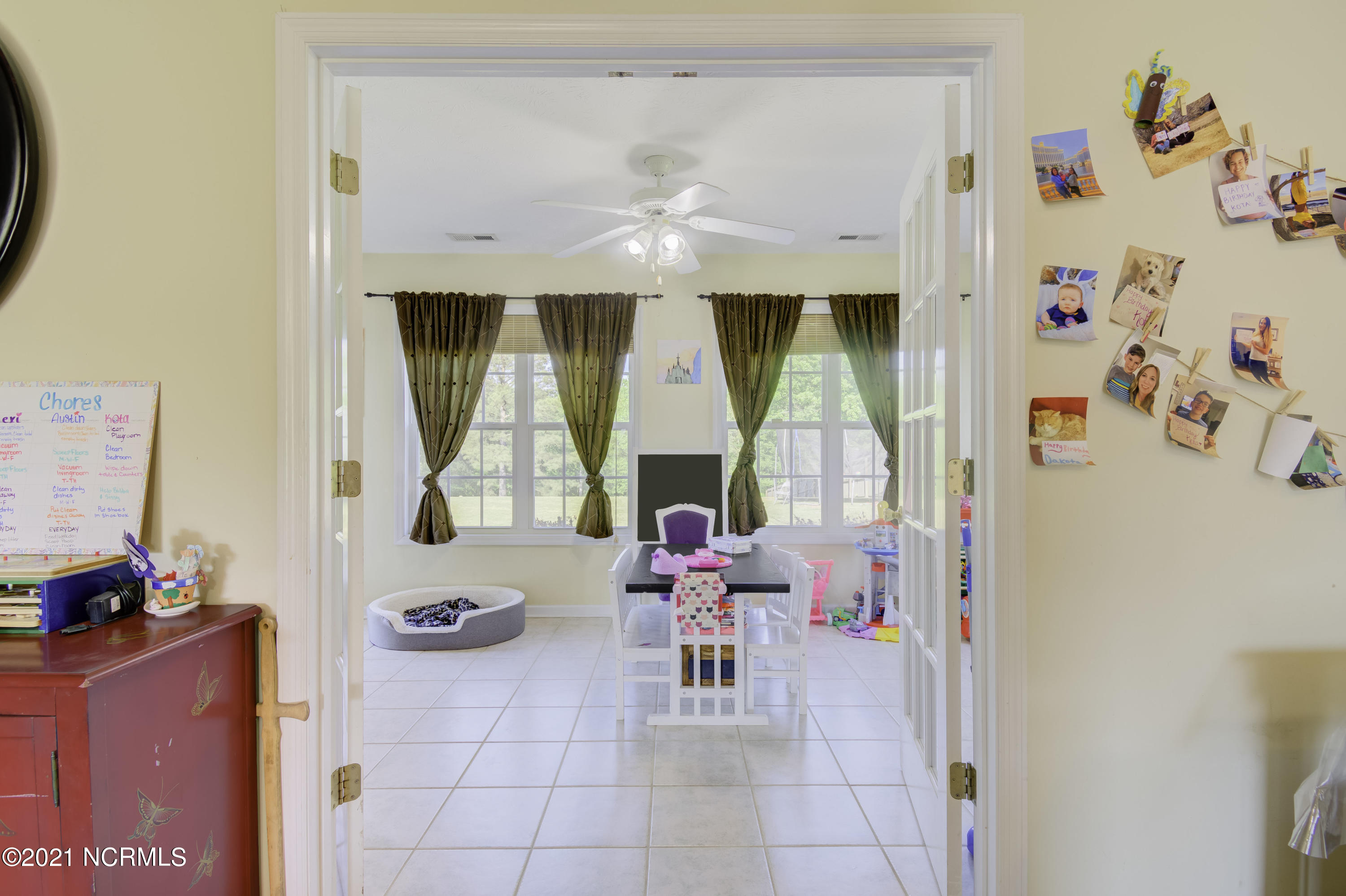 232 Rutherford Way Jacksonville, NC 28540 - Photo 5 of 26 Sun porch