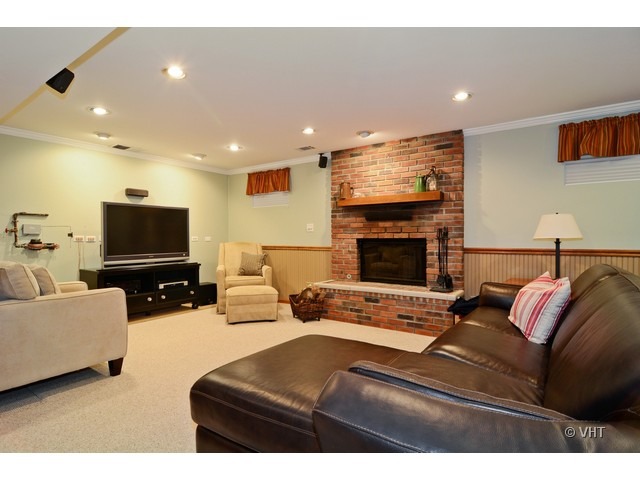 N421 Kimball Road Winfield, IL 60190 - Photo 8 of 16