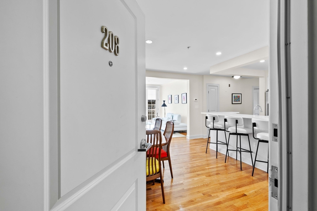 33 Intrepid Circle, Unit 208 Marblehead, MA 01945 - Photo 3 of 35