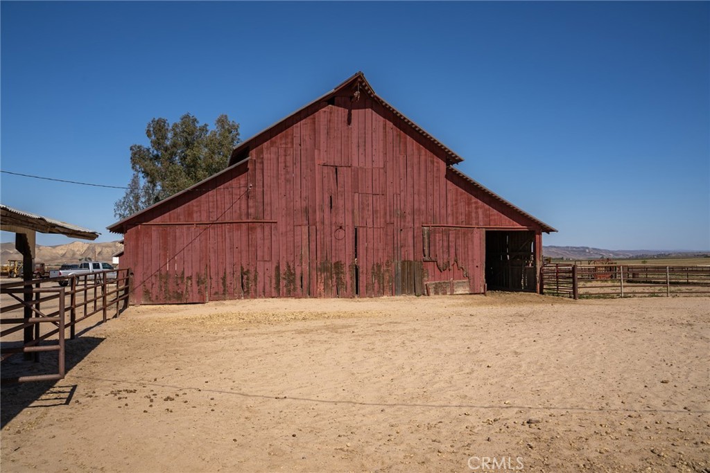2500 Shandon Shandon, CA 93461 - Photo 11 of 40 a view of a house with a yard
