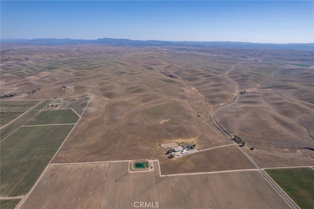 2500 Shandon Shandon, CA 93461 - Photo 26 of 40 a view of a basketball court