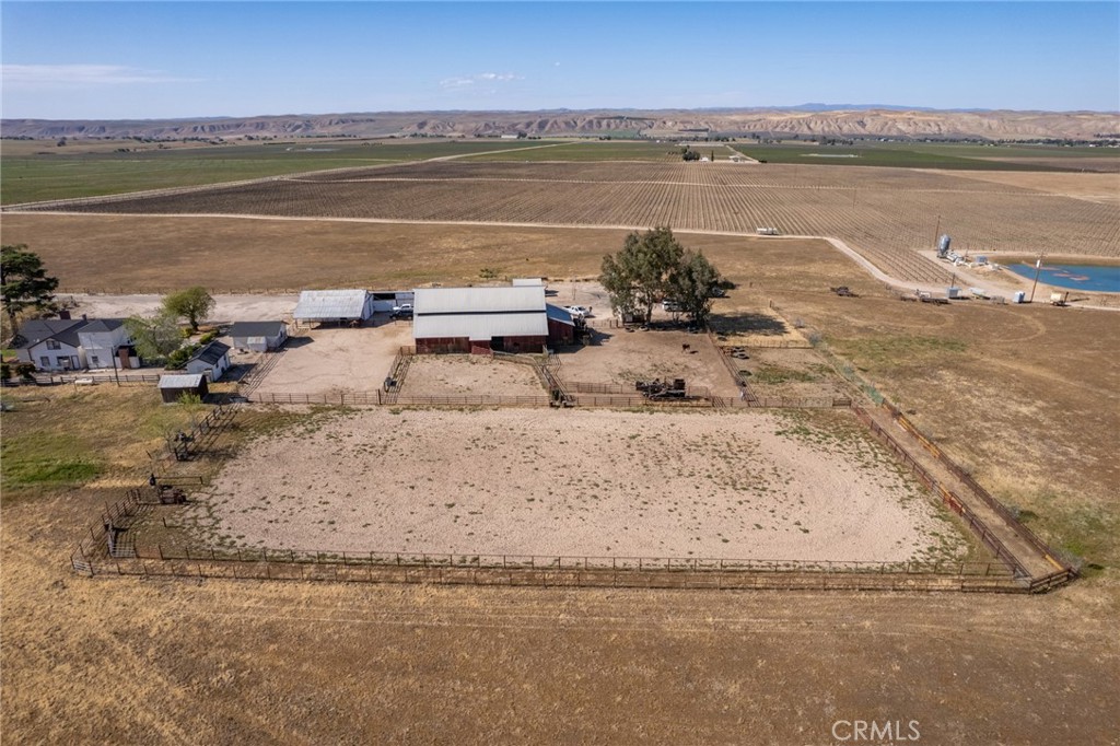 2500 Shandon Shandon, CA 93461 - Photo 30 of 40 a view of a lake with a beach