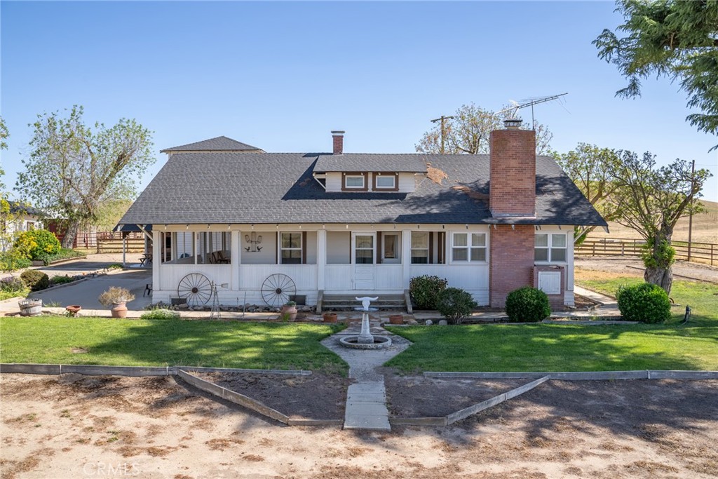2500 Shandon Shandon, CA 93461 - Photo 8 of 40 a front view of a house with garden