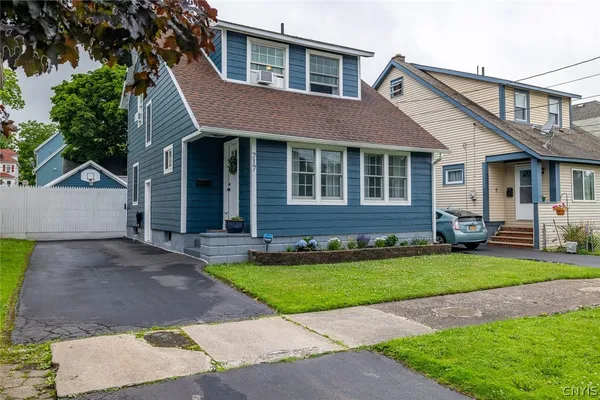 $219,900 | 717 Helen Street, Syracuse, NY 13203