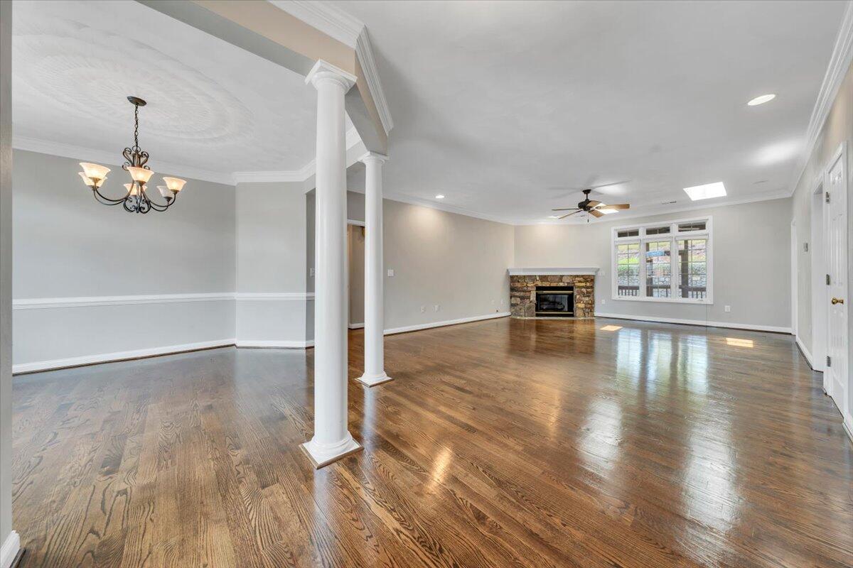 2512 Oak Ridge Lane Salem, VA 24153 - Photo 2 of 49 04-MIB03023