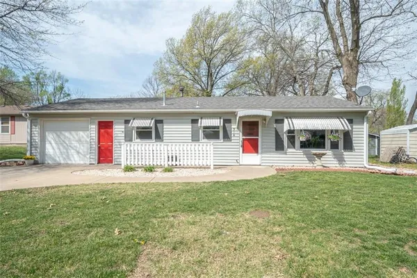 $180,000 | 514 South Pine Street, Ottawa, KS 66067