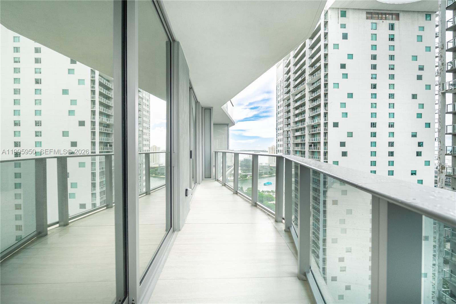 77 Southeast 5th Street, Unit 2908 Miami, FL 33131 - Photo 69 of 73
