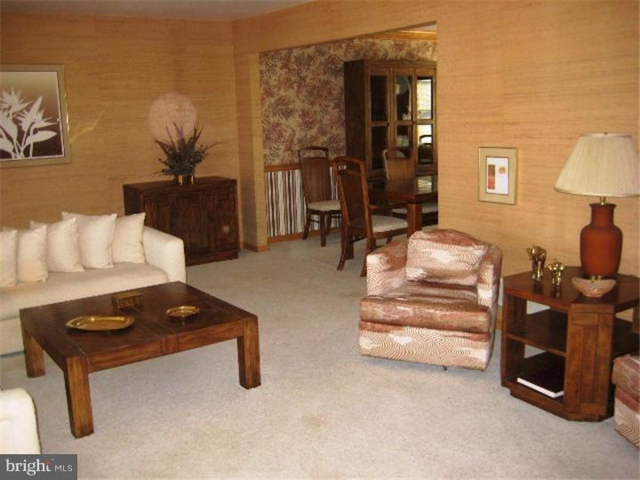94 Albemarle Road Hamilton, NJ 08690 - Photo 2 of 19 Living Room