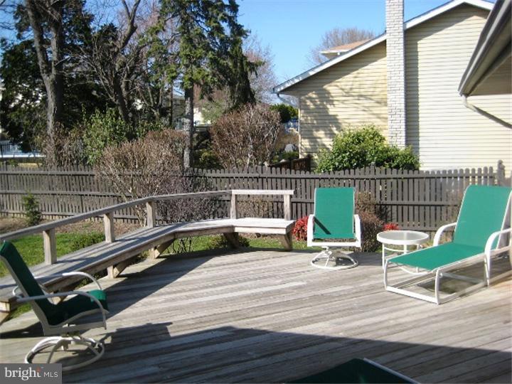 94 Albemarle Road Hamilton, NJ 08690 - Photo 14 of 19 Deck