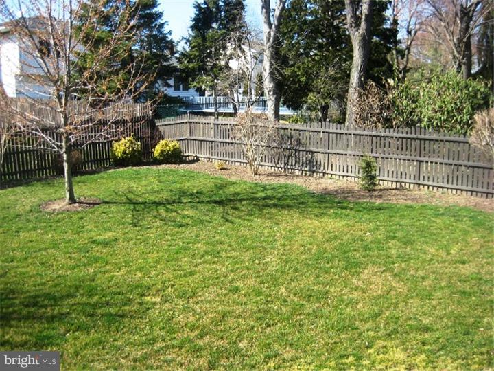94 Albemarle Road Hamilton, NJ 08690 - Photo 19 of 19 Back Yard