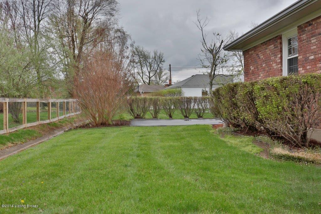303 Moser Road Louisville, KY 40243 - Photo 6 of 38 JI0A4555