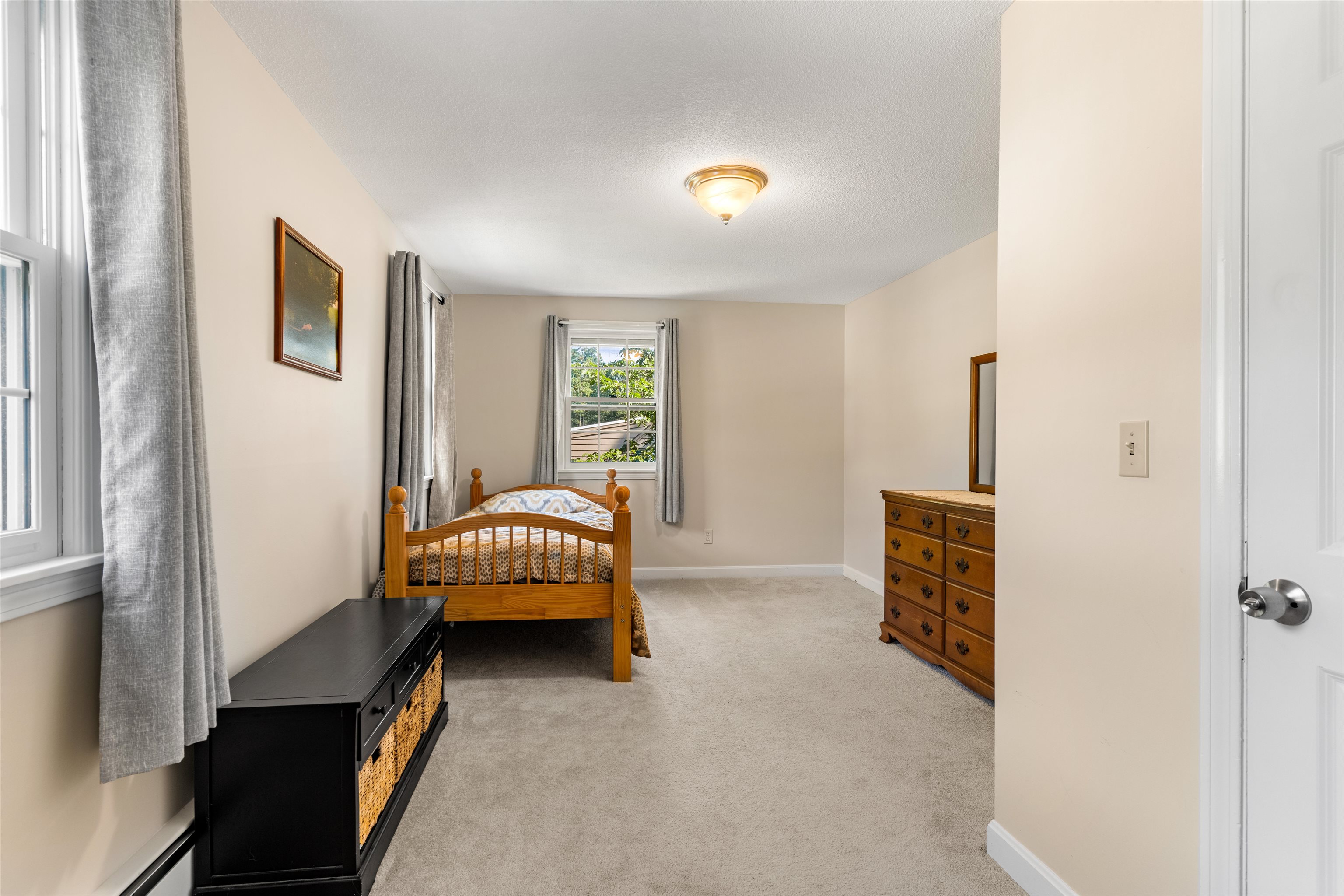 42 Wethersfield Road Nashua, NH 03062 - Photo 12 of 22