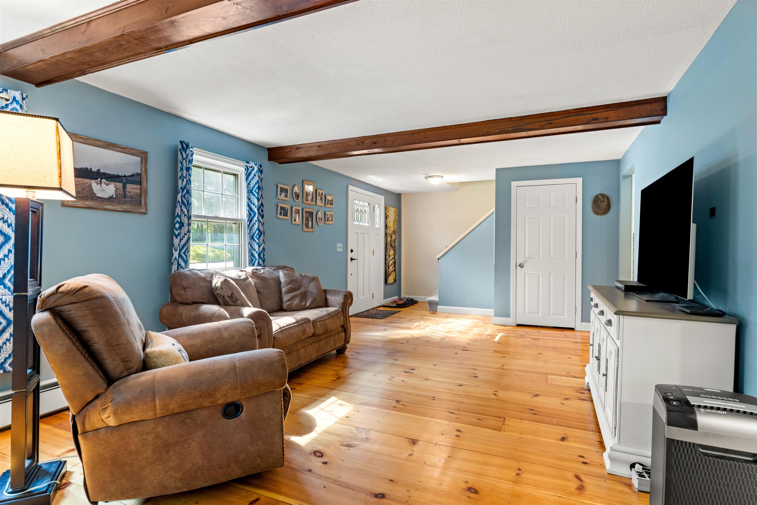 42 Wethersfield Road Nashua, NH 03062 - Photo 6 of 22