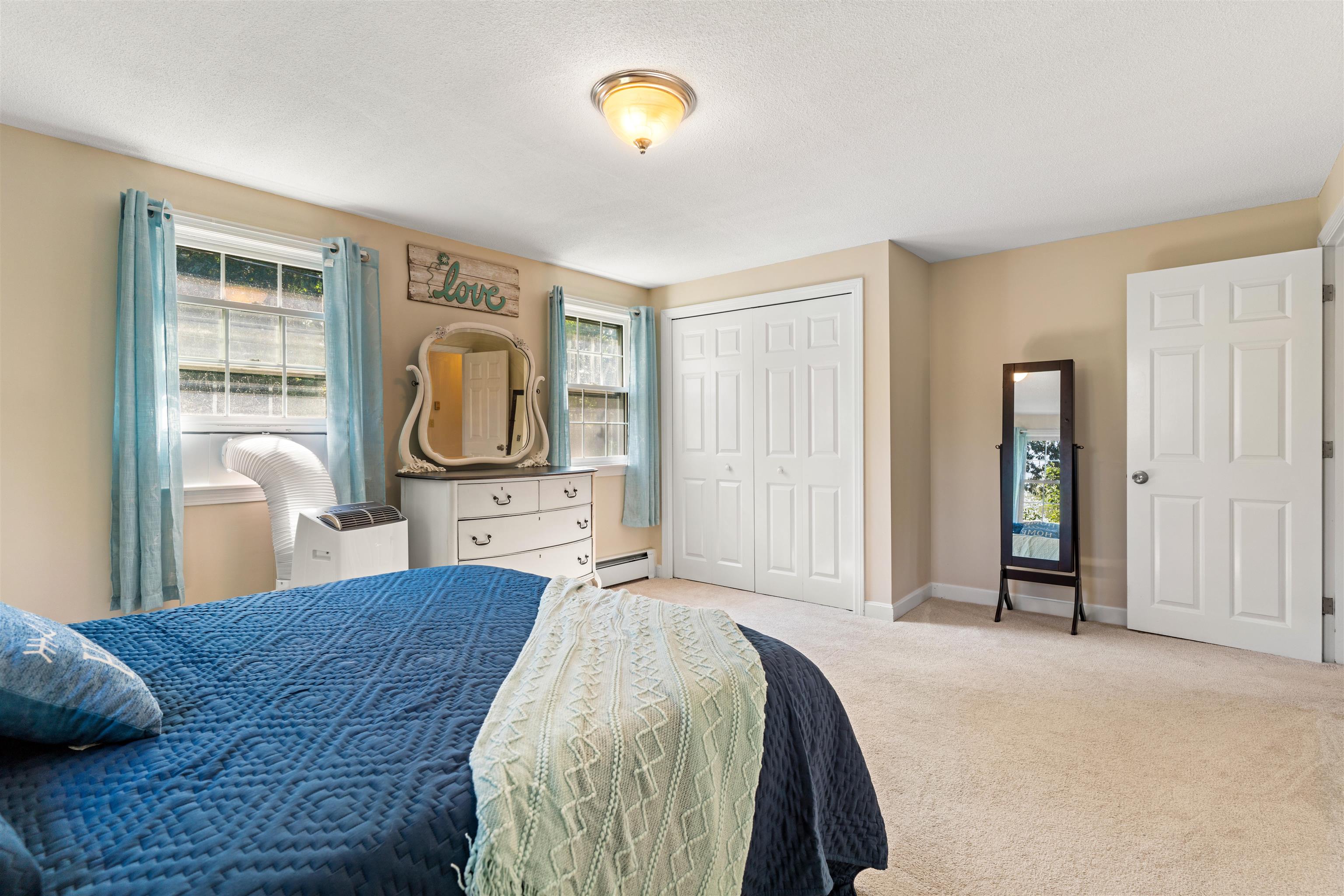 42 Wethersfield Road Nashua, NH 03062 - Photo 10 of 22