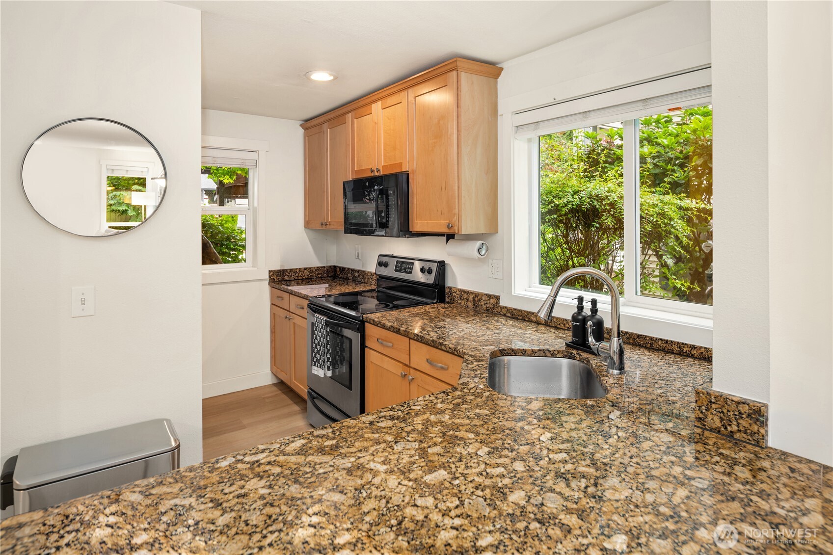 8615 238th Street Southwest, Unit B101 Edmonds, WA 98026 - Photo 11 of 25