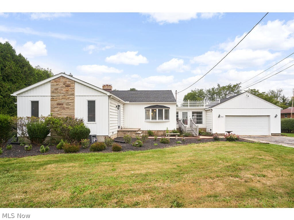 Welcome to 2963 Ridgewood Rd Fairlawn OH