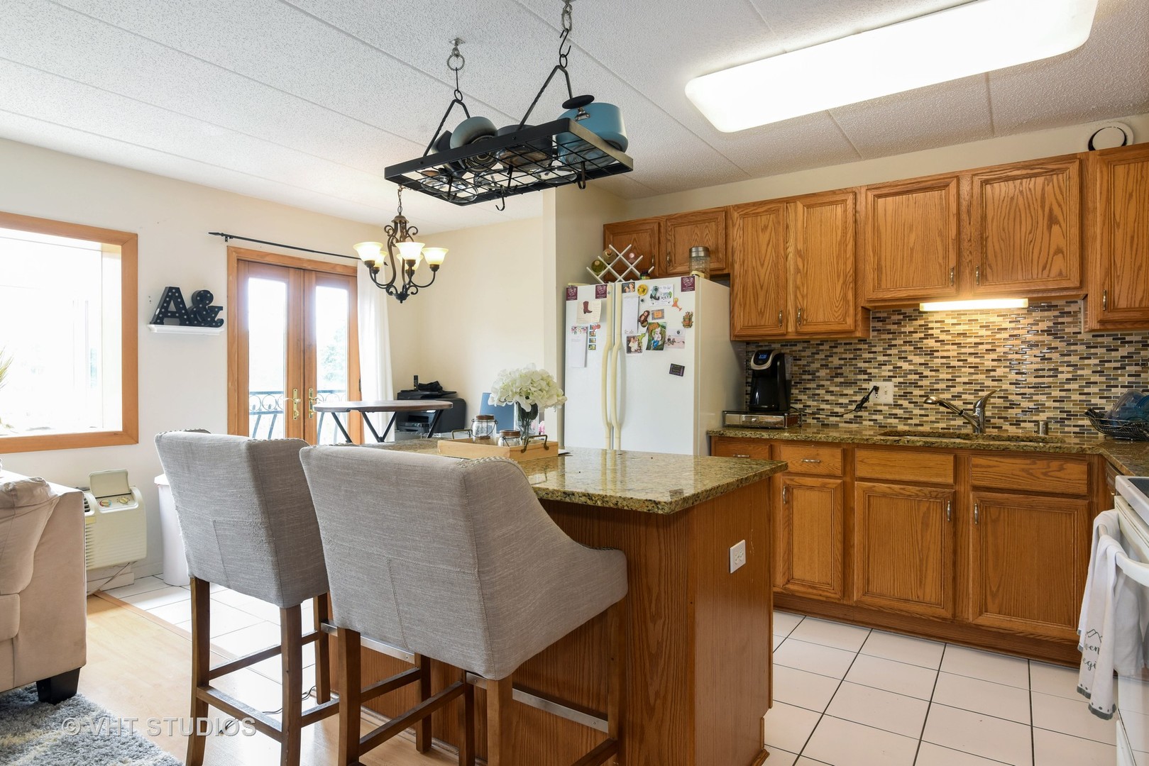 711 West Gordon Terrace, Unit 110 Chicago, IL 60613 - Photo 7 of 15