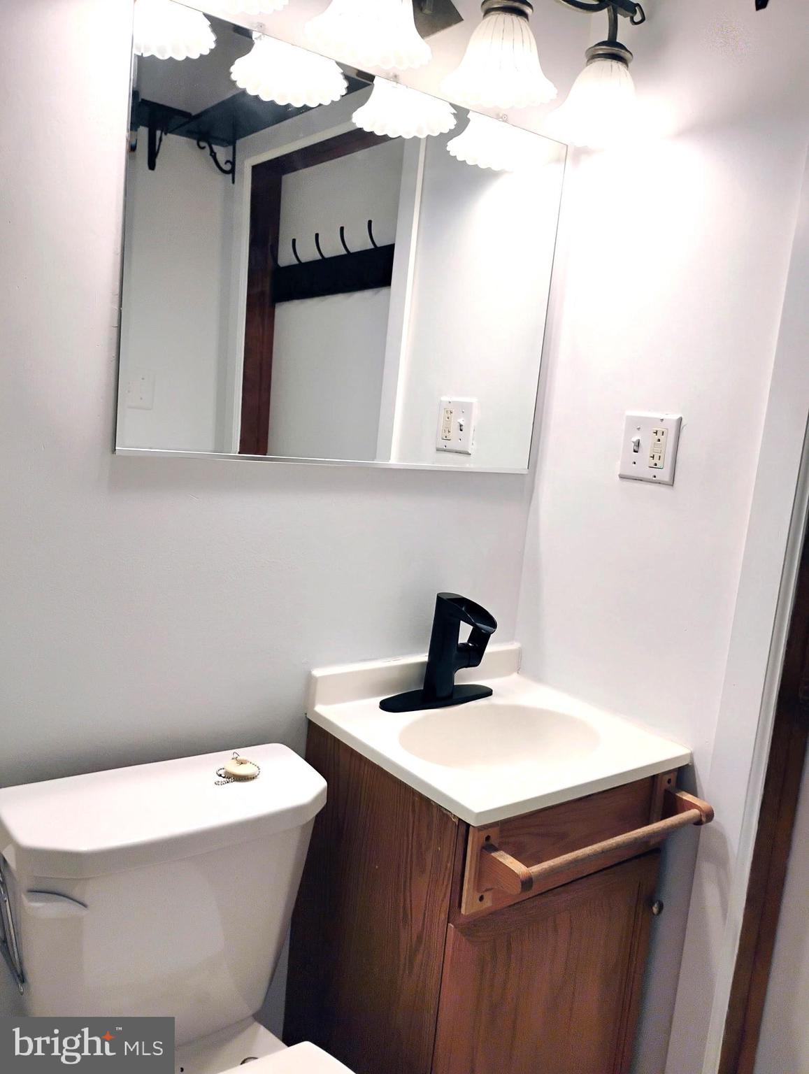 247 E Street Carneys Point, NJ 08069 - Photo 2 of 10