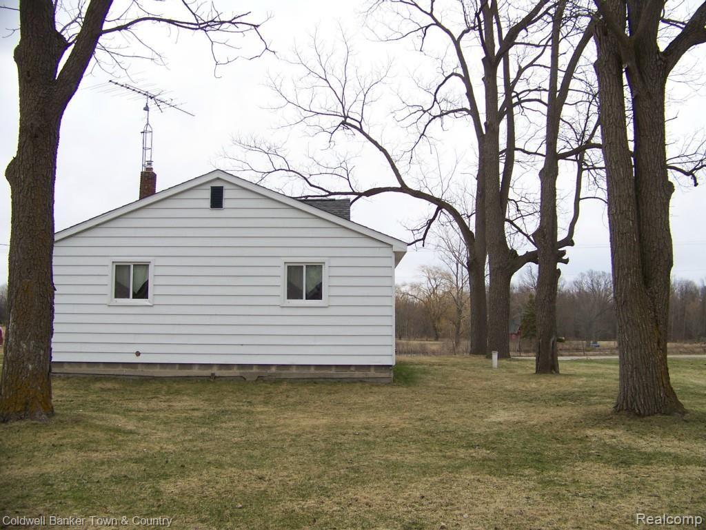 6859 North Fowlerville Road Fowlerville, MI 48836 - Photo 28 of 33 100_7398.jpg