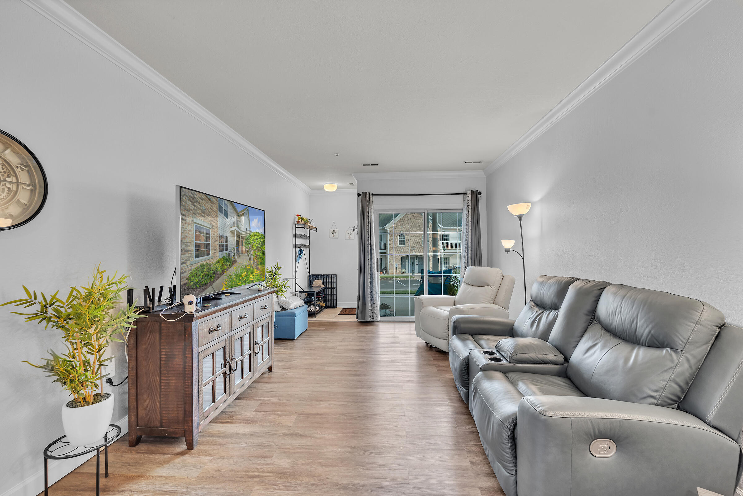 2728 Northview Road, Unit 61 Waukesha, WI 53188 - Photo 3 of 21 DSC00495