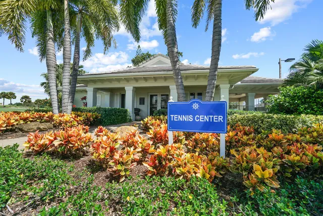 $1,796,000 | 700 Lakeside Circle, North Palm Beach, FL 33408