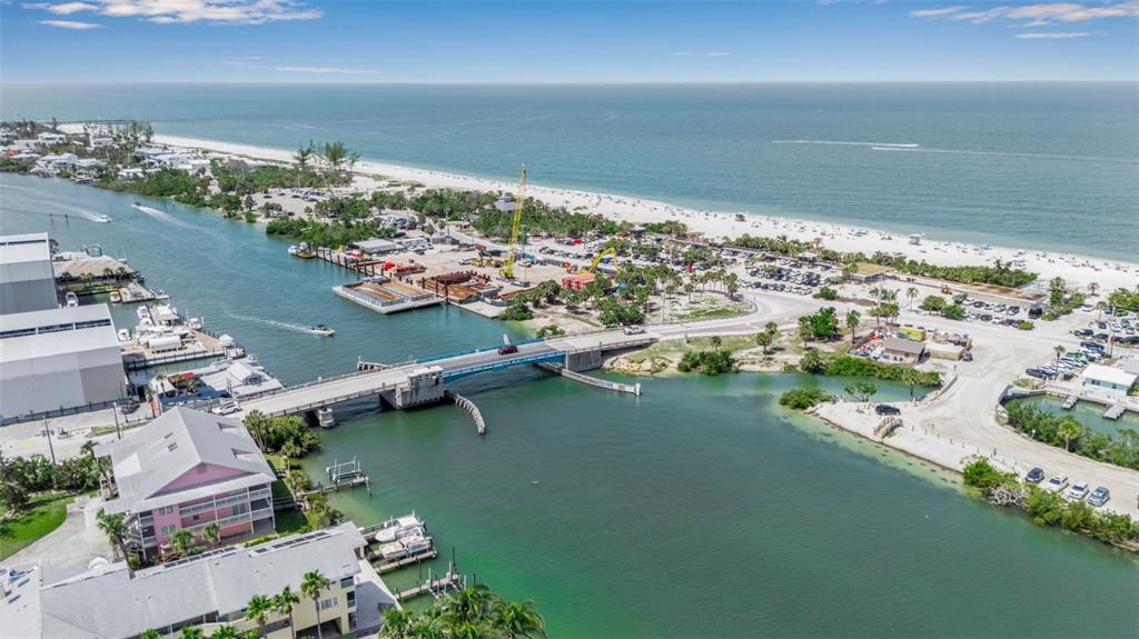 105 Shore Road Nokomis, FL 34275 - Photo 12 of 93