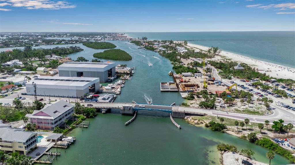 105 Shore Road Nokomis, FL 34275 - Photo 13 of 93