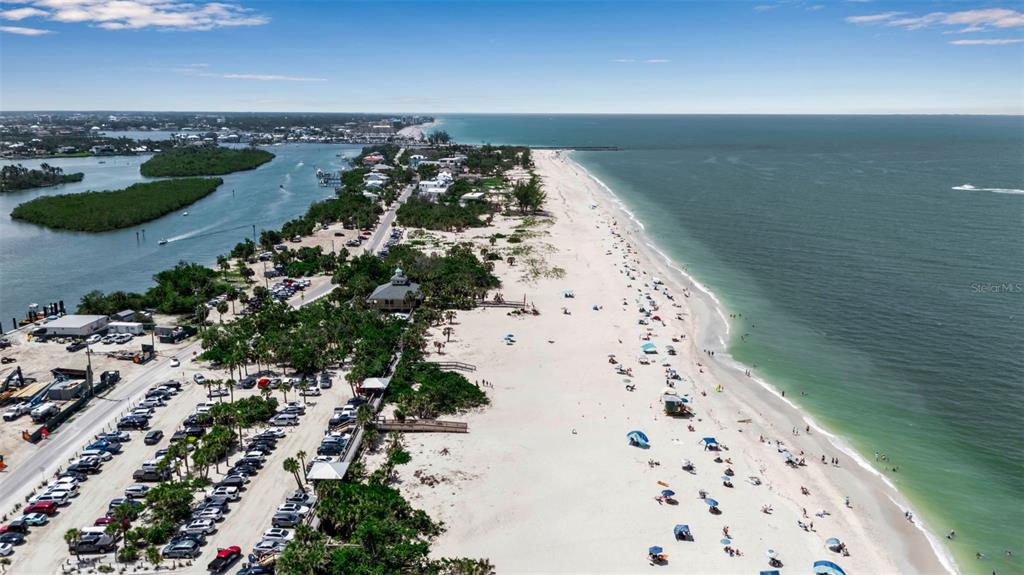 105 Shore Road Nokomis, FL 34275 - Photo 15 of 93